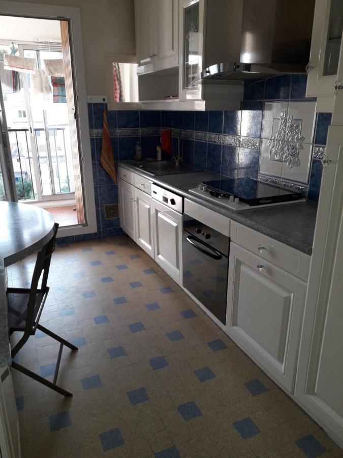 Chambre B2 Dans Un Appartement En Colocation Marseilles Exterior foto