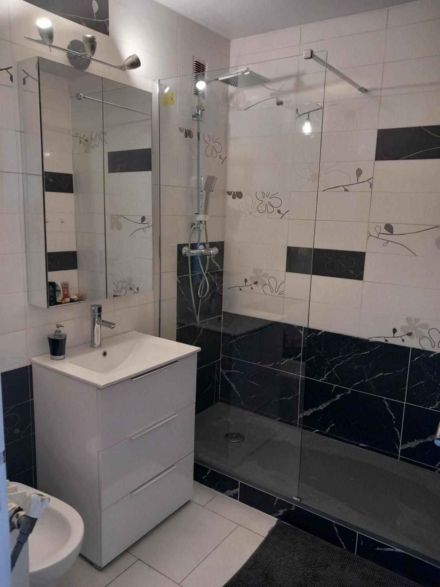 Chambre B2 Dans Un Appartement En Colocation Marseilles Exterior foto
